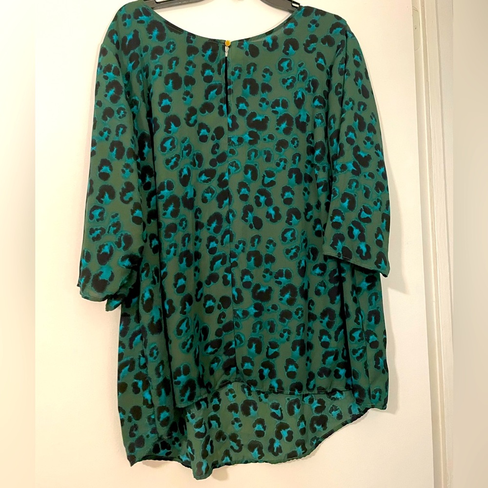 Ava & Viv women’s blouse size 2X super cute!